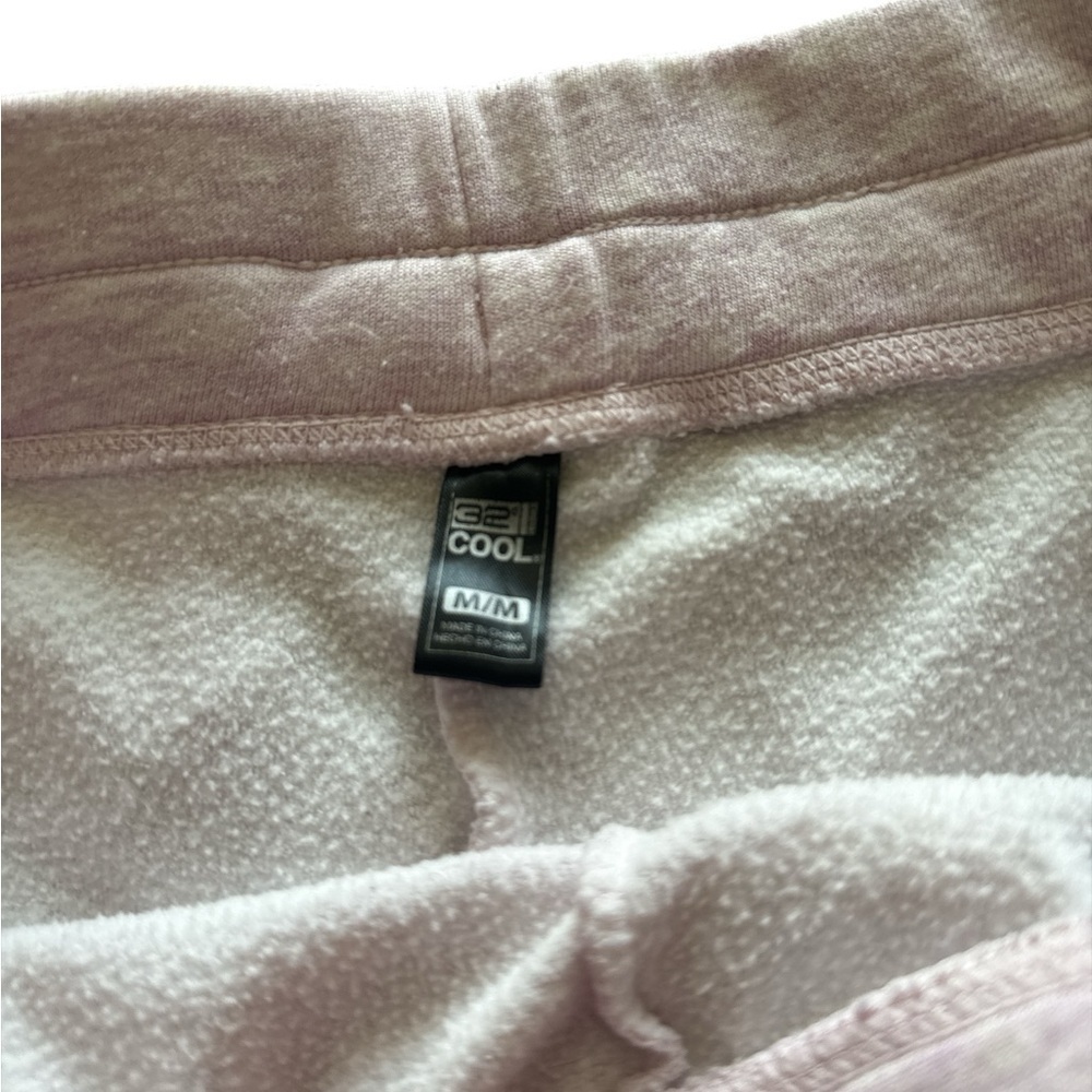 Women's 32° Pink Sweat Shorts - Picture 3 of 4